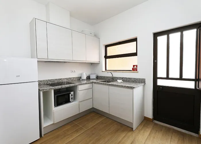 A48 - Windmill 1 Bed Apartment In Odiaxere